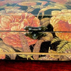 Wood Floral Storage Box